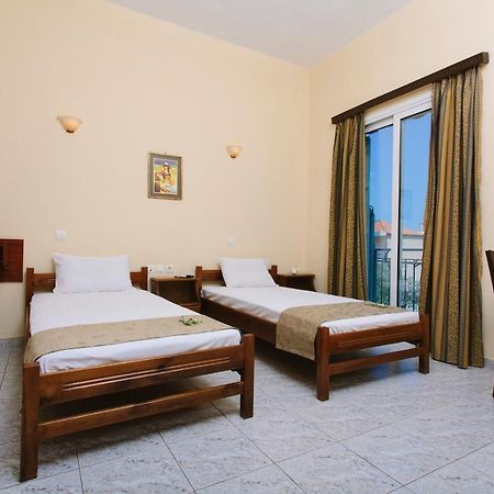 Hotel Loula Rooms And Apartments Kamena Vourla Ngoại thất bức ảnh