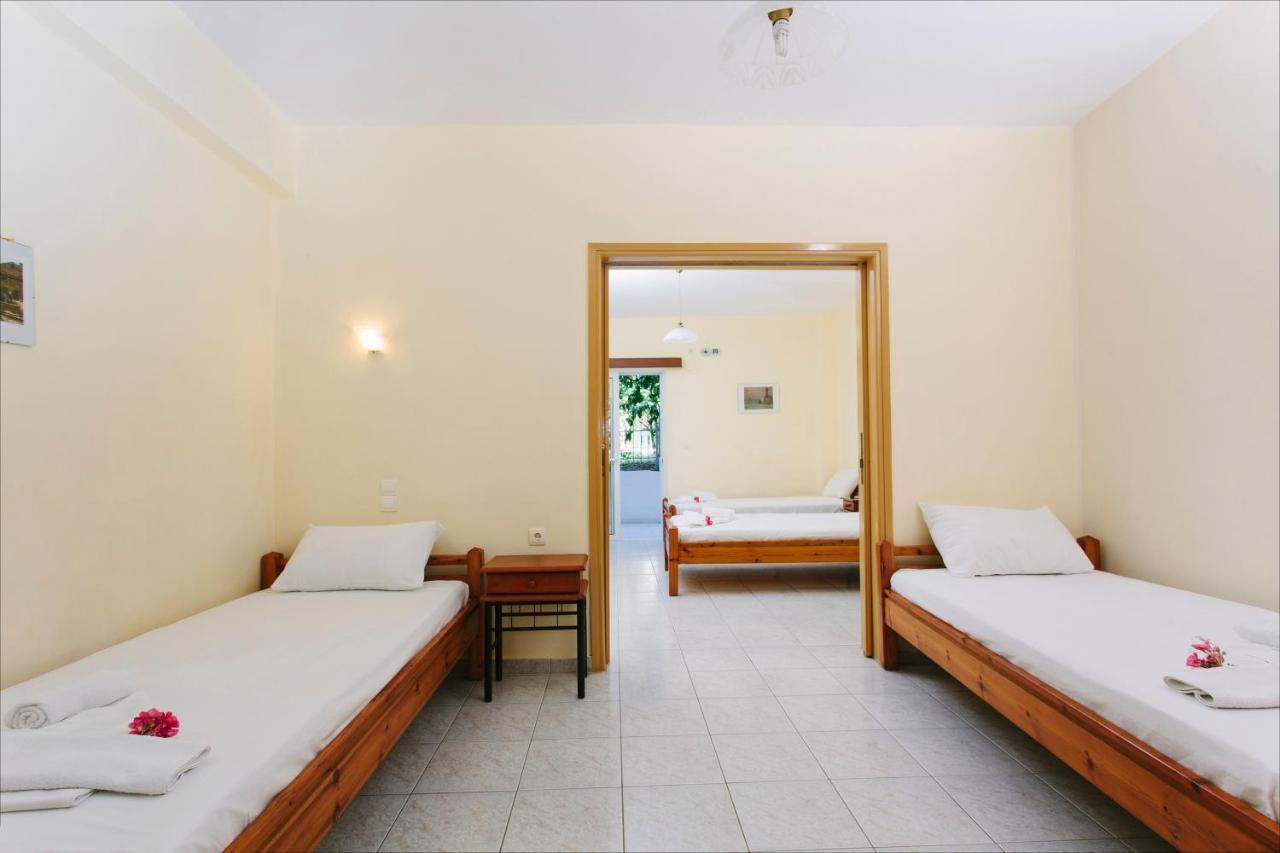 Hotel Loula Rooms And Apartments Kamena Vourla Ngoại thất bức ảnh