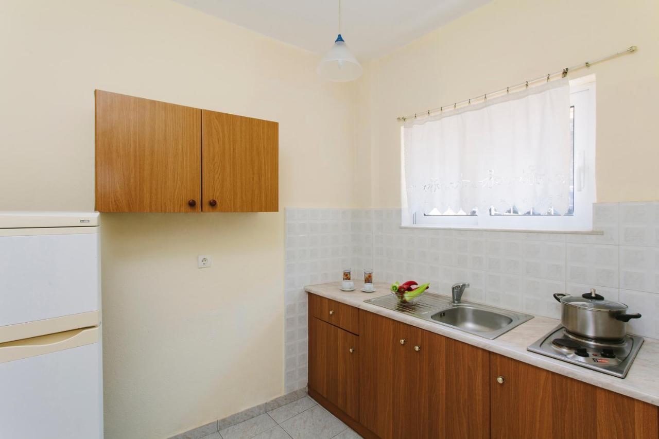 Hotel Loula Rooms And Apartments Kamena Vourla Ngoại thất bức ảnh