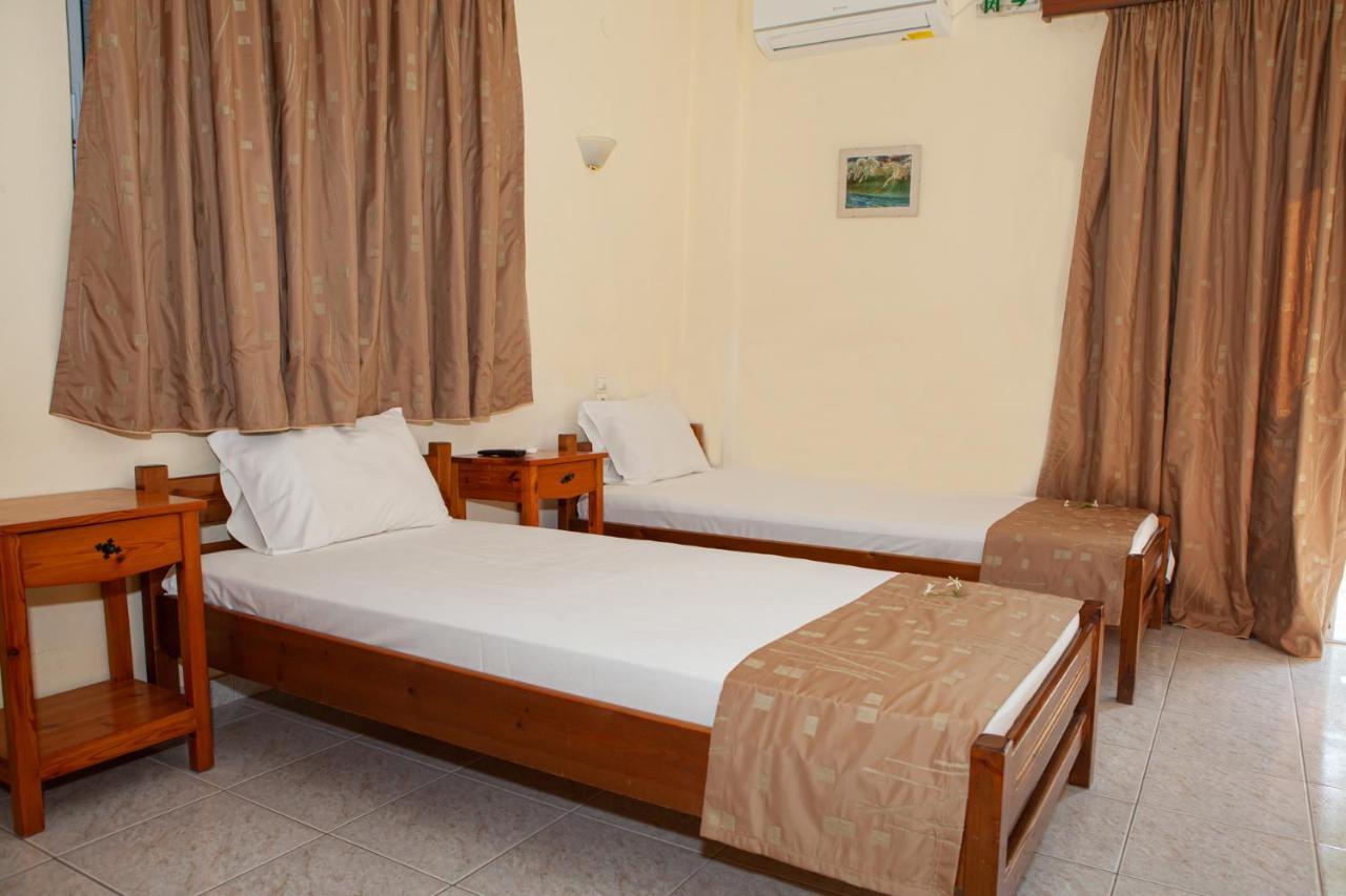 Hotel Loula Rooms And Apartments Kamena Vourla Ngoại thất bức ảnh