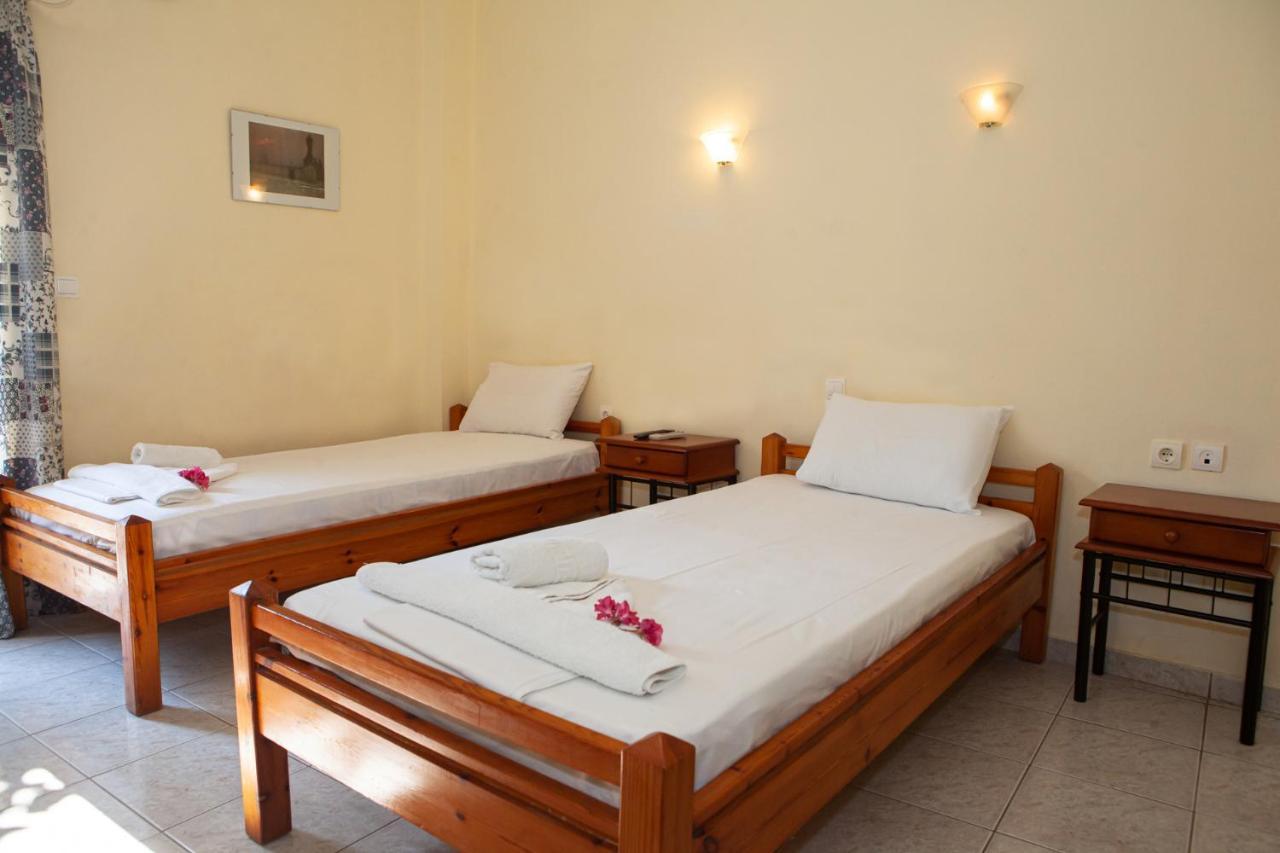Hotel Loula Rooms And Apartments Kamena Vourla Ngoại thất bức ảnh
