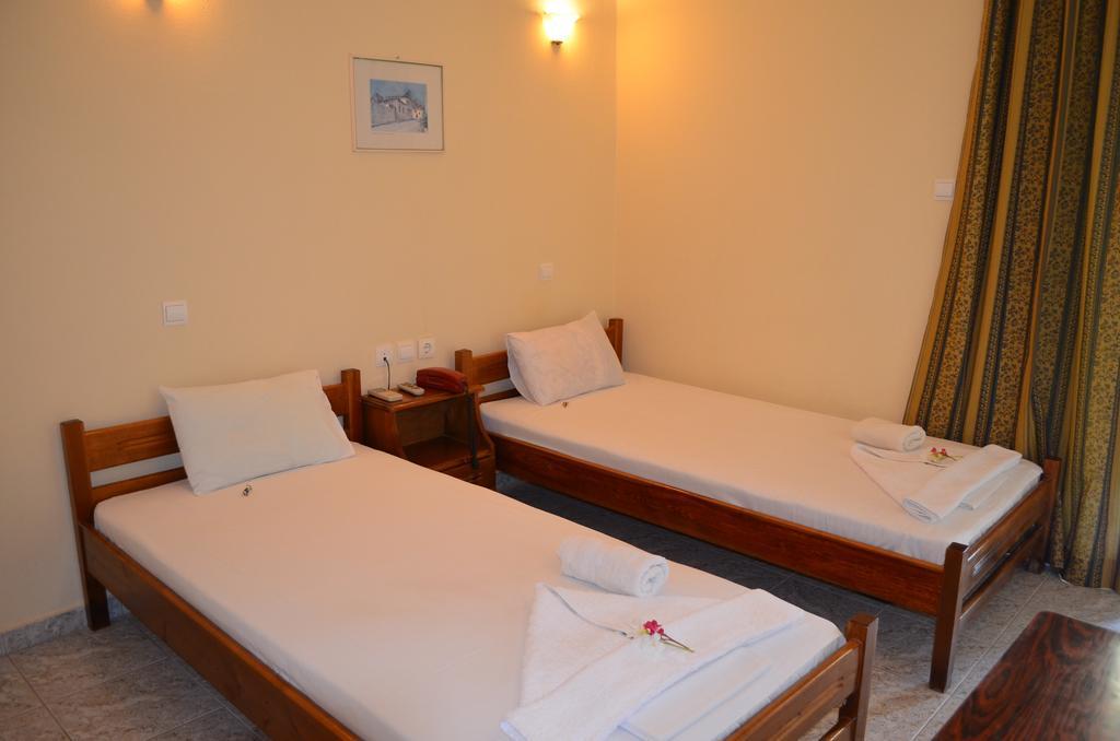 Hotel Loula Rooms And Apartments Kamena Vourla Ngoại thất bức ảnh