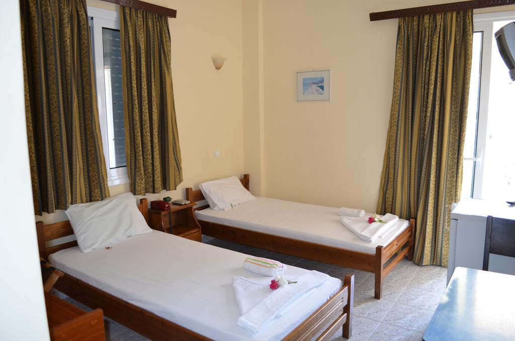 Hotel Loula Rooms And Apartments Kamena Vourla Ngoại thất bức ảnh